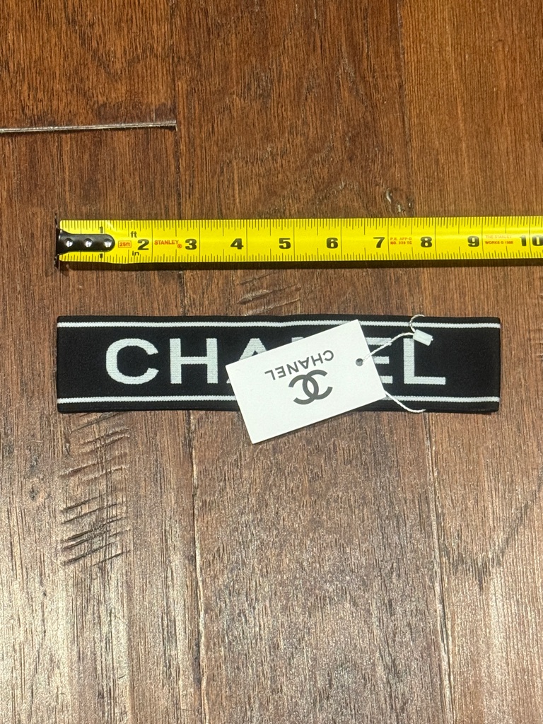 Nwt!!! Boutique Handmade Black And White Logo Stretch Headband